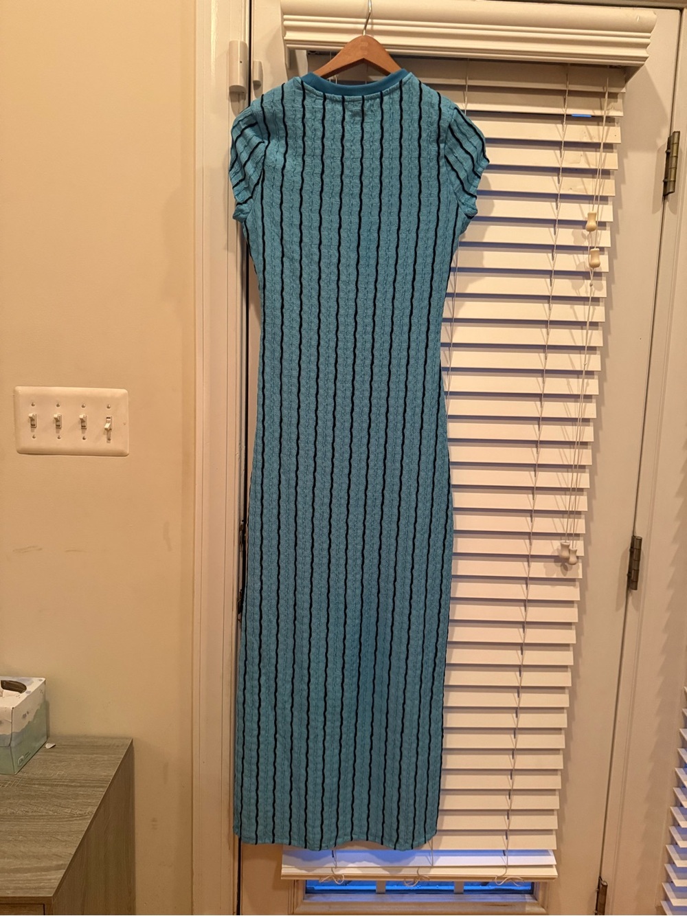 NWOT Aqua Blue Textured Stripe Maxi / Midi Dress Stretch Crinkle Knit Bodycon - Picture 4 of 9